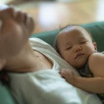 Depresja poporodowa może dotknąć zarówno mężczyzn, jak i kobiety